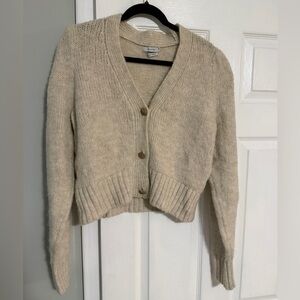 Reserved Cream Knit Cropped V-Neck Button Cardigan
